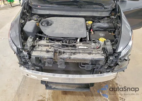 2015 Jeep Cherokee Limited z USA, uszkodzony, nr VIN 1C4PJMDS6FW563137